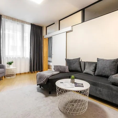 Ivy's Cozy Retreat I Free Parking I Near Kapana Appartement Plovdiv