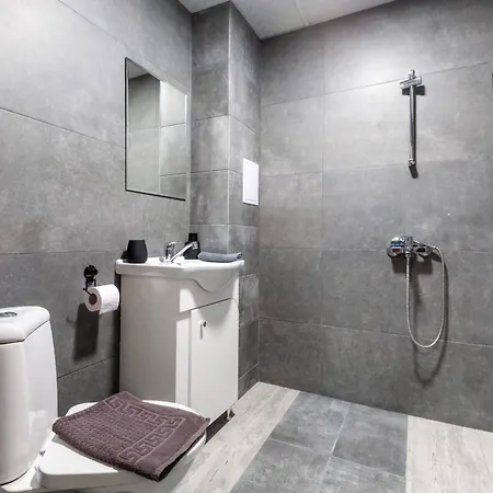 Ivy's Cozy Retreat I Free Parking I Near Kapana Plovdiv